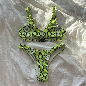 women’s bikini set